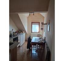 Herdorf Ortsrand, Helle Dachgeschosswohnung 75m²