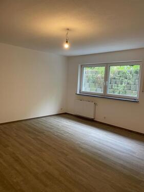 Foto - Helle 1-Zimmer-Souterrain-Wohnung