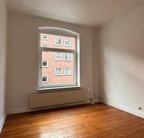 Südfriedhof renovierte 2 Zimmer Altbauwohnung WG tauglich - Kiel