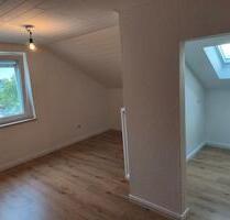 Dachgeschosswohnung 2 Zimmer mit Einbauküche in Bad Lippspringe