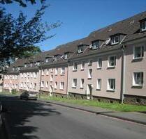Einziehen und Wohlfühlen: gut aufgeteilte 2 Zimmer-Wohnung im Dachgeschoss in Hagen Eilperfeld! Einziehen und Wohlfühlen: gut aufgeteilte 2 Zimmer-Wohnung im Dachgeschoss in Hagen Eilperfeld!