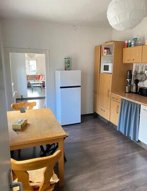 Foto - WG Zimmer mit eigenem Bad! - 265,00&nbsp;EUR Kaltmiete, ca.&nbsp; 122,00&nbsp;m&sup2;