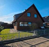 Große 2-Zimmer Erdgeschosswohnung in Heide mit Garten und Garage