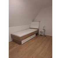 Möbliertes Zimmer mit Gemeinschaftsbad - München Feldmoching-Hasenbergl