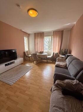 Foto - Zwei Zimmer zur Untermiete, warm, 875,00 €, bevorzugt an Frauen