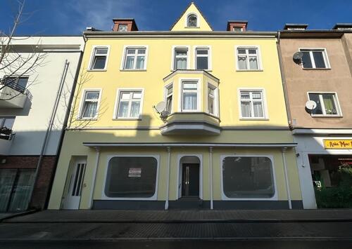 Foto - Maximale Sichtbarkeit: Ladenlokal mit großen Schaufenstern und frischer Sanierung