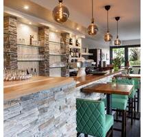 MODERNES LADENLOKAL MIT GROSSER AUSSENGASTRONOMIE - Brühl