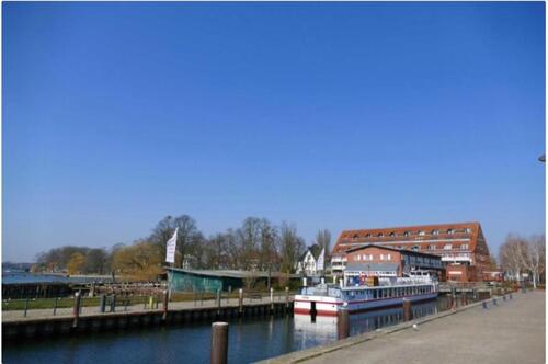 Foto - Last Minute Urlaub an der Mueritz Waren Ferienwohnung Seeblick