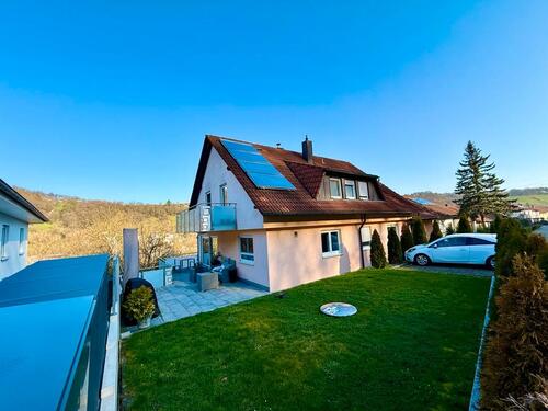 Foto - Großes Einfamilienhaus mit Einliegerwohnung, 1.100m² Grundstück