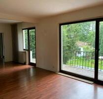 Wohnung 3,5 Raum mit Balkon und Blick in idyllischen Garten - Essen Stadtbezirk III