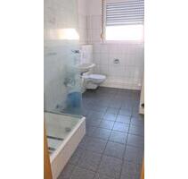 2 Zimmer, eingerichtete. Küche, Diele, Bad mit Wanne. - Mönchengladbach Nord