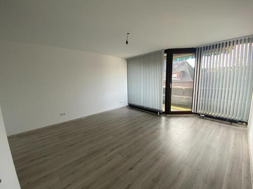 Foto - Helle sanierte 2 Zimmer Wohnung + Balkon in BESTER City-Lage!