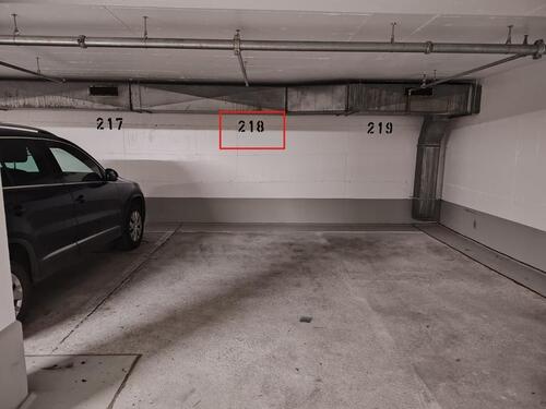 Foto - Underground parking space in Baldham – safe & dry – available imm