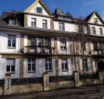 Schöne Altbau-Dachgeschoß-Whg, 2 Zi, Küchenzeile, Bad - Saarbrücken Eschberg