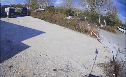 Foto - WohnwagenWohnmobilstellplatz umzäunt & videoüberwacht