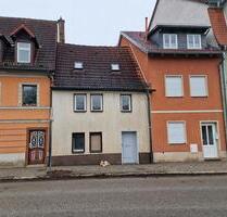 Einfamilienhaus - 95.000,00&nbsp;EUR Kaufpreis, ca.&nbsp; 113,00&nbsp;m&sup2; in Naumburg (Saale) (PLZ: 06618)