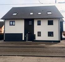 Neuwertige Luxus-Maisonette mit 2 Balkonen & Stellplatz - Karlsruhe Durlach