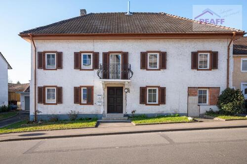 Foto - Zuhause ankommen in Gailingen in der Rheinstr.! Modernisierte 4 Zi.-Whg. mit Küche, Garten + Garage