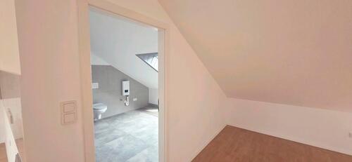 Foto - 1 Zimmer Dachgeschoßwohnung zur Miete in Saarbrücken