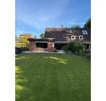 Provisionsfreie, sanierte Doppelhaushälfte mit Ausbaureserve. - Neumünster