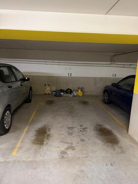 Foto - Tiefgaragen Parkplatz - 70,00&nbsp;EUR Miete,