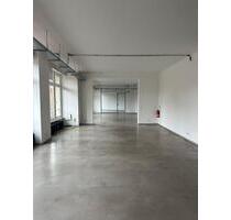 Lichtdurchflutetete Bürofläche am Kottbusser Damm 79 - Berlin Neukölln