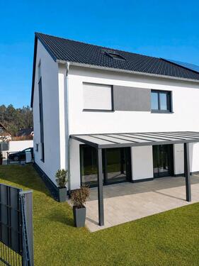 Foto - 5 Zimmer Doppelhaushälfte zum Kaufen in Röthenbach an der Pegnitz