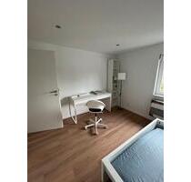 WG Zimmer zu vermieten. - 470,00&nbsp;EUR Kaltmiete, ca.&nbsp; 20,00&nbsp;m&sup2; in Amberg (PLZ: 92224)