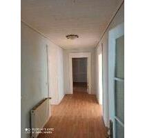 Wohnung in alter Villa - 680,00&nbsp;EUR Kaltmiete, ca.&nbsp; 106,50&nbsp;m&sup2; in Netphen (PLZ: 57250)
