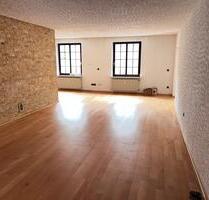 Großzügige 160 m² Wohnung im 1. OG mit Wintergarten & Balkon - Osburg