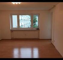 Frisch renoviert 3 Zimmer mit Balkon und EBK - München Schwabing-Freimann