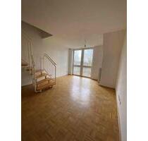 Helle Maisonette Wohnung mit zwei Bädern und Balkon - Essen Stadtbezirk VI