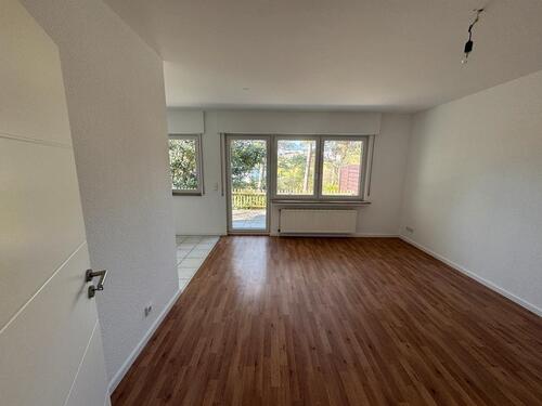 Foto - Zwei-Zimmer-Wohnung mit Gartenanteil im Souterrain – Schwalbenweg 16, Sundern-Langscheid