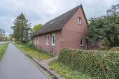 Foto - Provisionsfrei! Einfamilienhaus, großes Grundstück, Doppelgarage