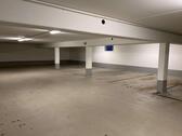 Foto - Tiefgaragenstellplatz auch für Oldtimer geeignet