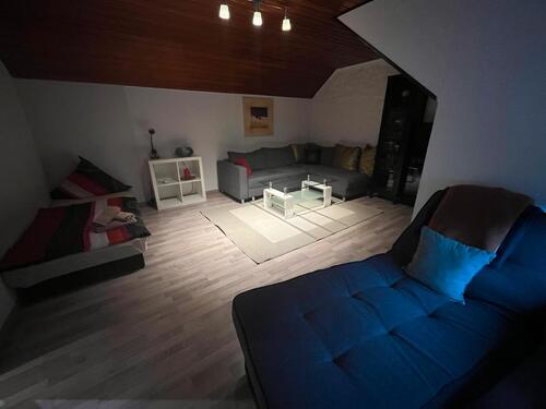 Foto - Dachgeschosswohnung - 800,00&nbsp;EUR Kaltmiete, ca.&nbsp; 80,00&nbsp;m&sup2;