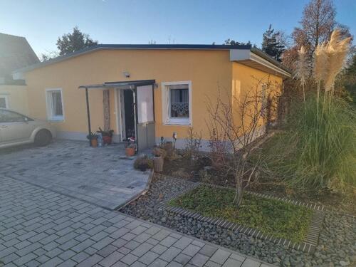 Foto - Bungalow- Wohnung mit Garage - 850,00&nbsp;EUR Kaltmiete, ca.&nbsp; 80,00&nbsp;m&sup2;