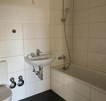 Baustellenbesichtigung in unserer 3-Zimmer-Wohnung in Monheim mit Renovierungsgutschein! - Monheim am Rhein