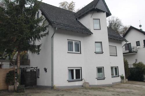 Foto - 2Raum-Wohnung Erdgesch. + Hinterzimmer + Terrasse. Küche optional