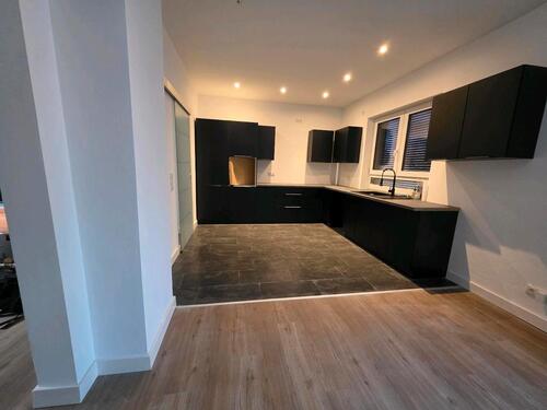 Foto - Haus mit 3 Zimmer 2 Bäder Scheune Garage und Hof frisch renoviert