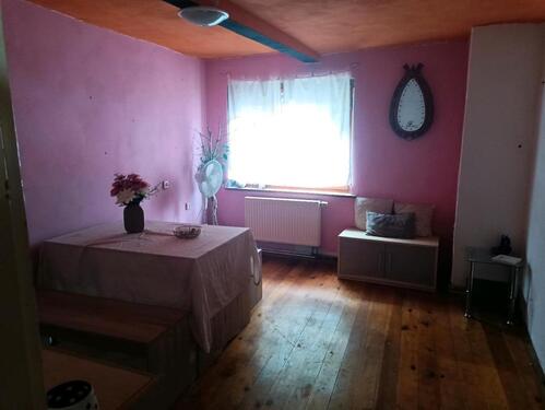 Foto - Einfamilienhaus - 45.000,00&nbsp;EUR Kaufpreis, ca.&nbsp; 100,00&nbsp;m&sup2;