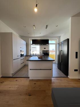 Foto - Luxuriös sanierte 4-Zimmer-Wohnung mit einmaliger Einbauküche auf dem Kaßberg