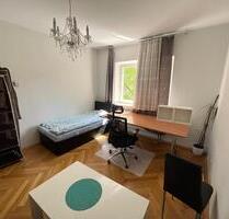 Innsbrucker Ring Ramersdorf 2-Zimmer Wohnung Zentral große Küche - München Ramersdorf-Perlach