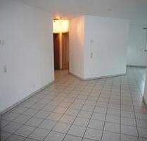 Helle Wohnung in ruhiger Lage! - 790,00&nbsp;EUR Kaltmiete, ca.&nbsp; 88,00&nbsp;m&sup2; in Estenfeld (PLZ: 97230)