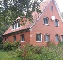 Einfamilienhaus mit Lagerhalle und 9.000m² Grundstück - Hohenlockstedt