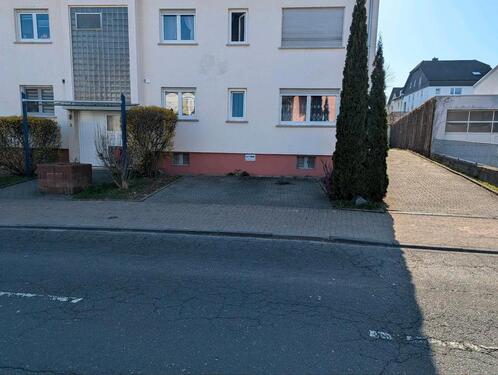 Foto - KfZ-Stellplatz in Kelkheim - 30,00&nbsp;EUR Miete,