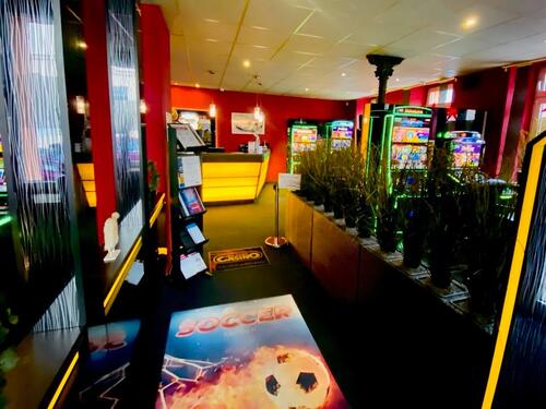 Foto - voll ausgestattete Spielhalle, 12er Konzession