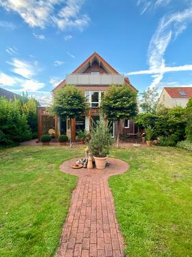 Foto - 4-Zimmer-Maisonette-Wohnung mit Wintergarten, Garten, Keller etc.