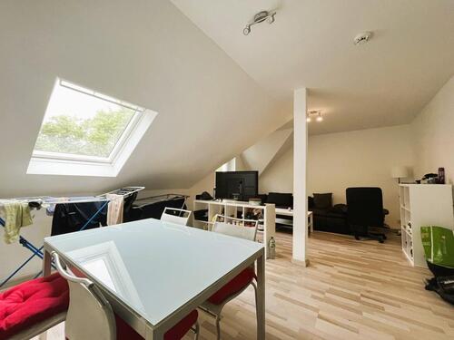 Foto - Großzügige 3 Zimmer Wohnung – ideal für kleine Familie oder WG