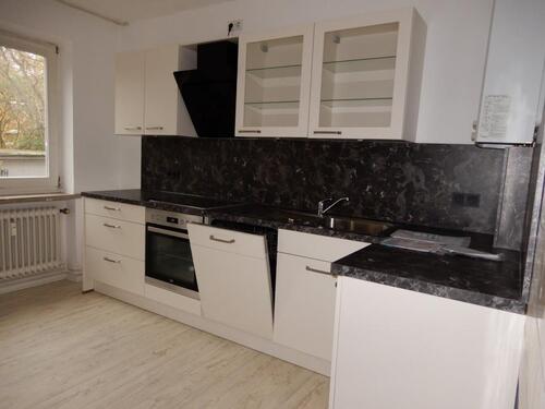 Foto - Großzügig geschnittene 2-Zimmer Wohnung mit zwei Bädern - EBK